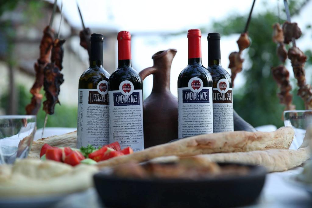 Twins Wine House Hotel Napareuli Kültér fotó